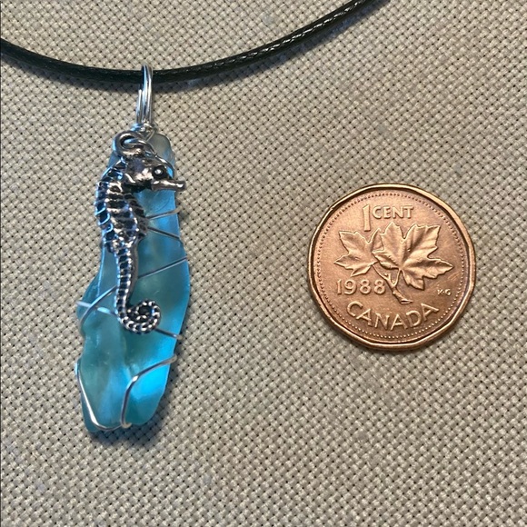 HAND CRAFTED Wire Wrapped Antique Glass Pendant Necklace Sea Horse Charm - Picture 2 of 3